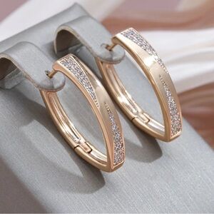 𝅺new Luxe V Shaped Zircon Hoop Earrings